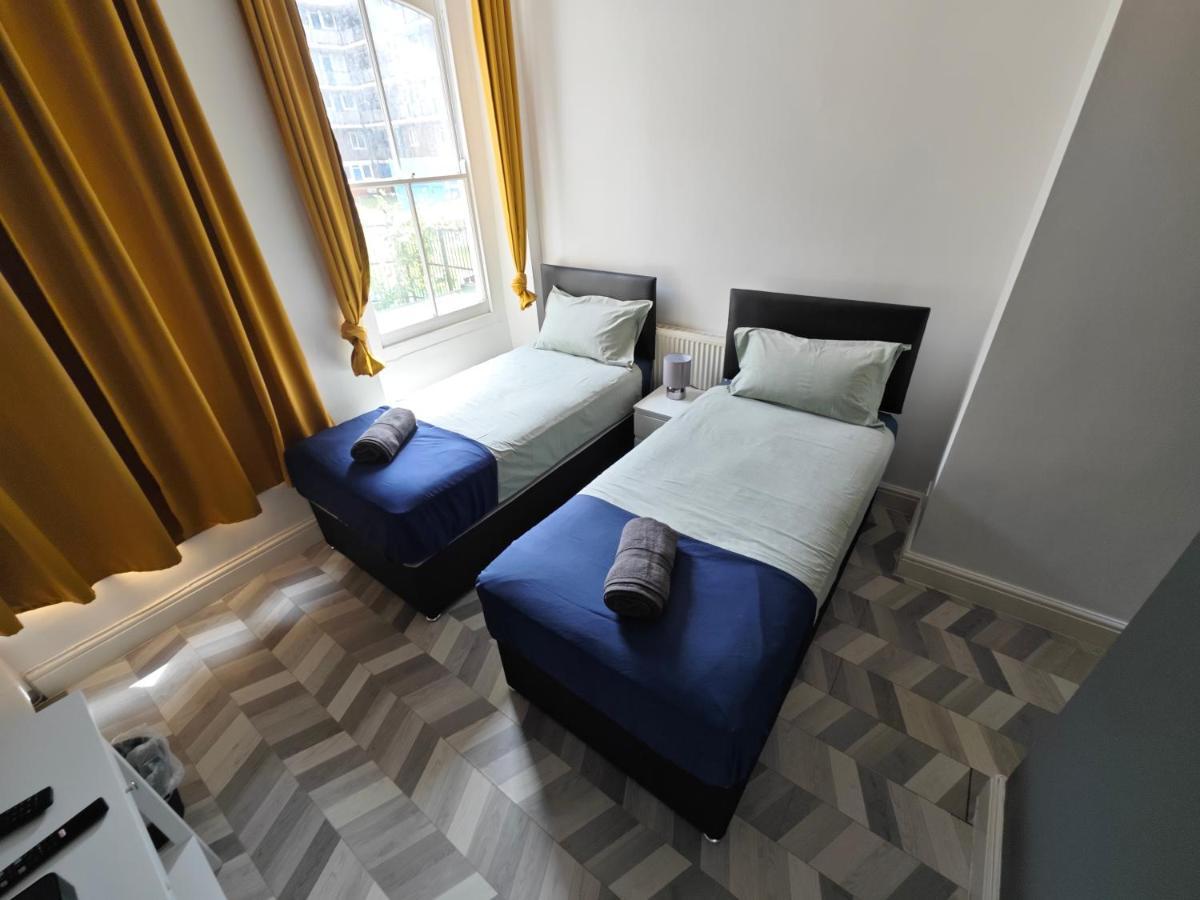 2 Bedroom 2 Bathroom Apartment In Old St - Shoreditch - Zone 1 Londres Exterior foto