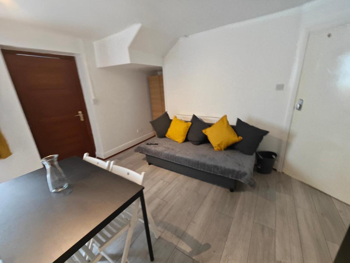 2 Bedroom 2 Bathroom Apartment In Old St - Shoreditch - Zone 1 Londres Exterior foto