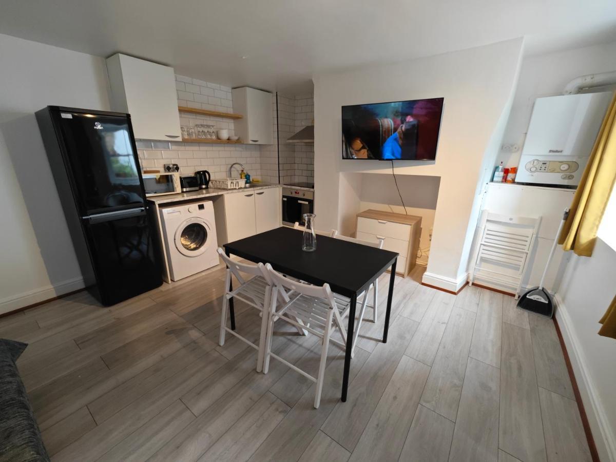 2 Bedroom 2 Bathroom Apartment In Old St - Shoreditch - Zone 1 Londres Exterior foto